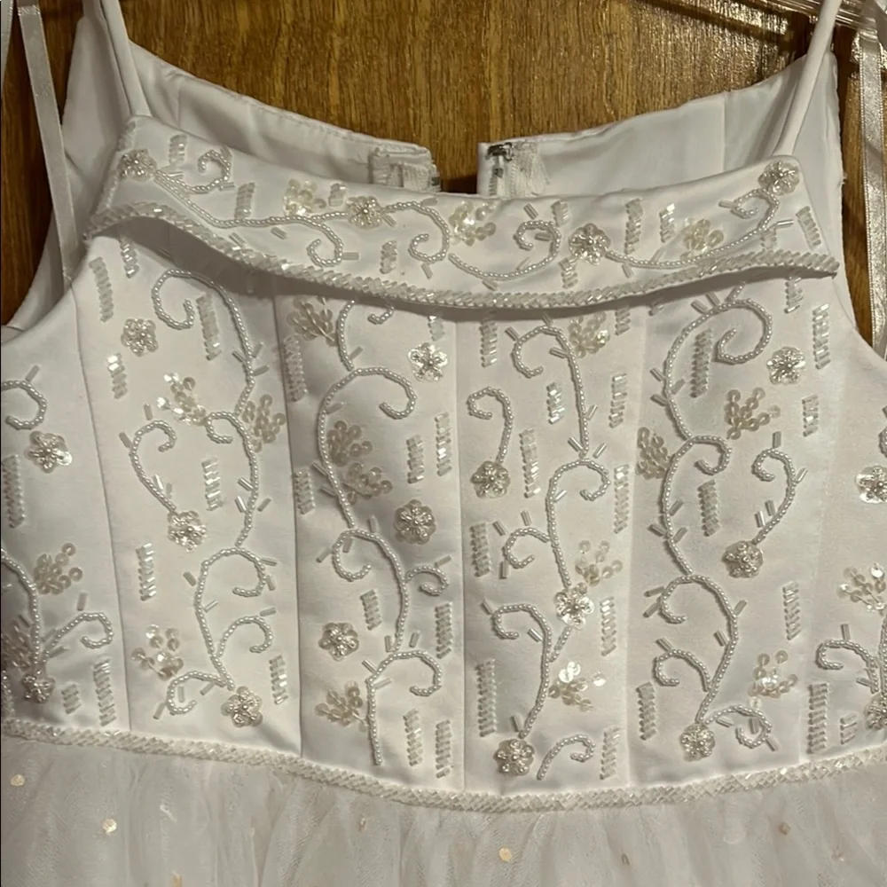 David's Bridal White Girls Embroidered Tulle Gown - Picture 2 of 13
